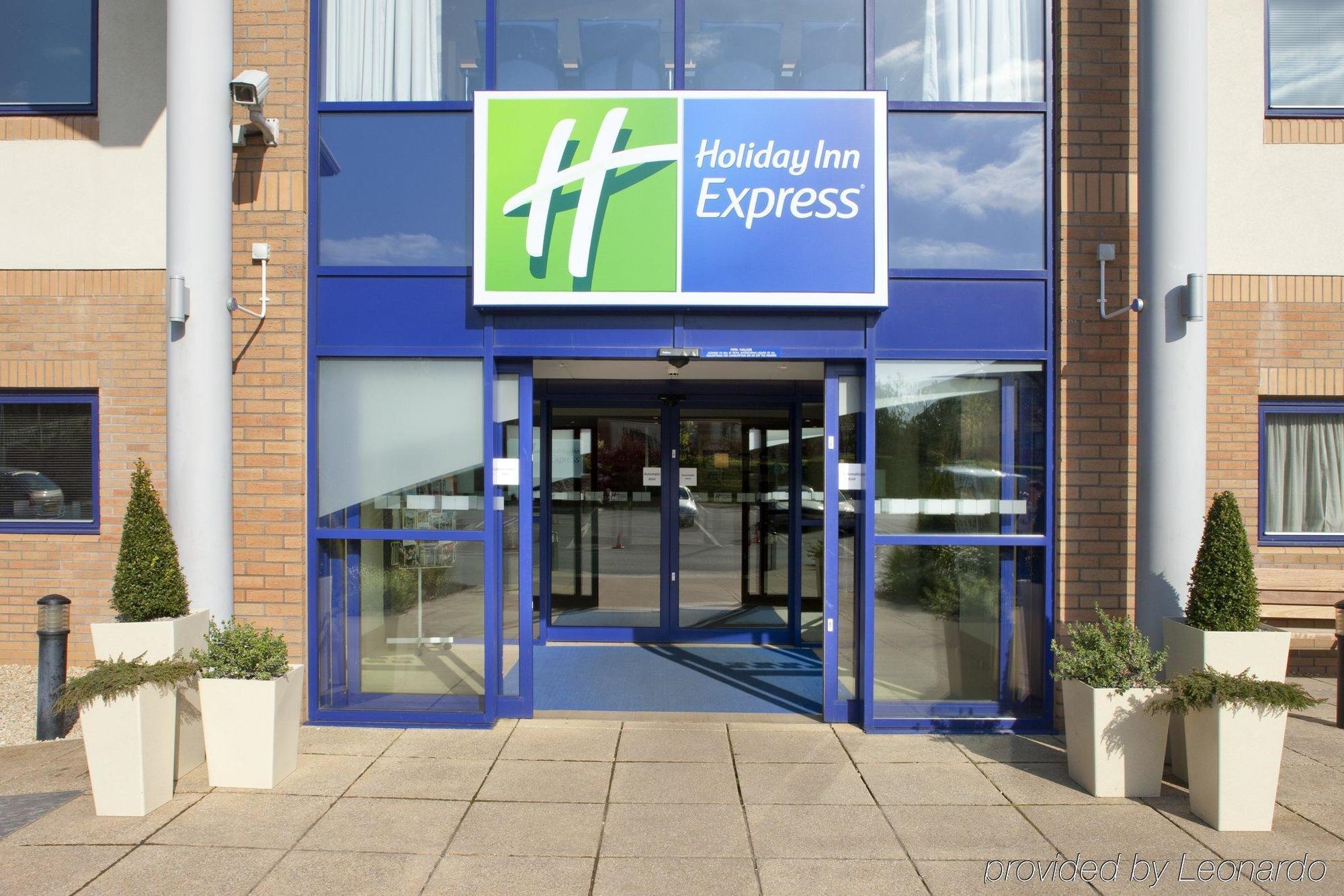 Holiday Inn Express Newport, An Ihg Hotel Exteriér fotografie