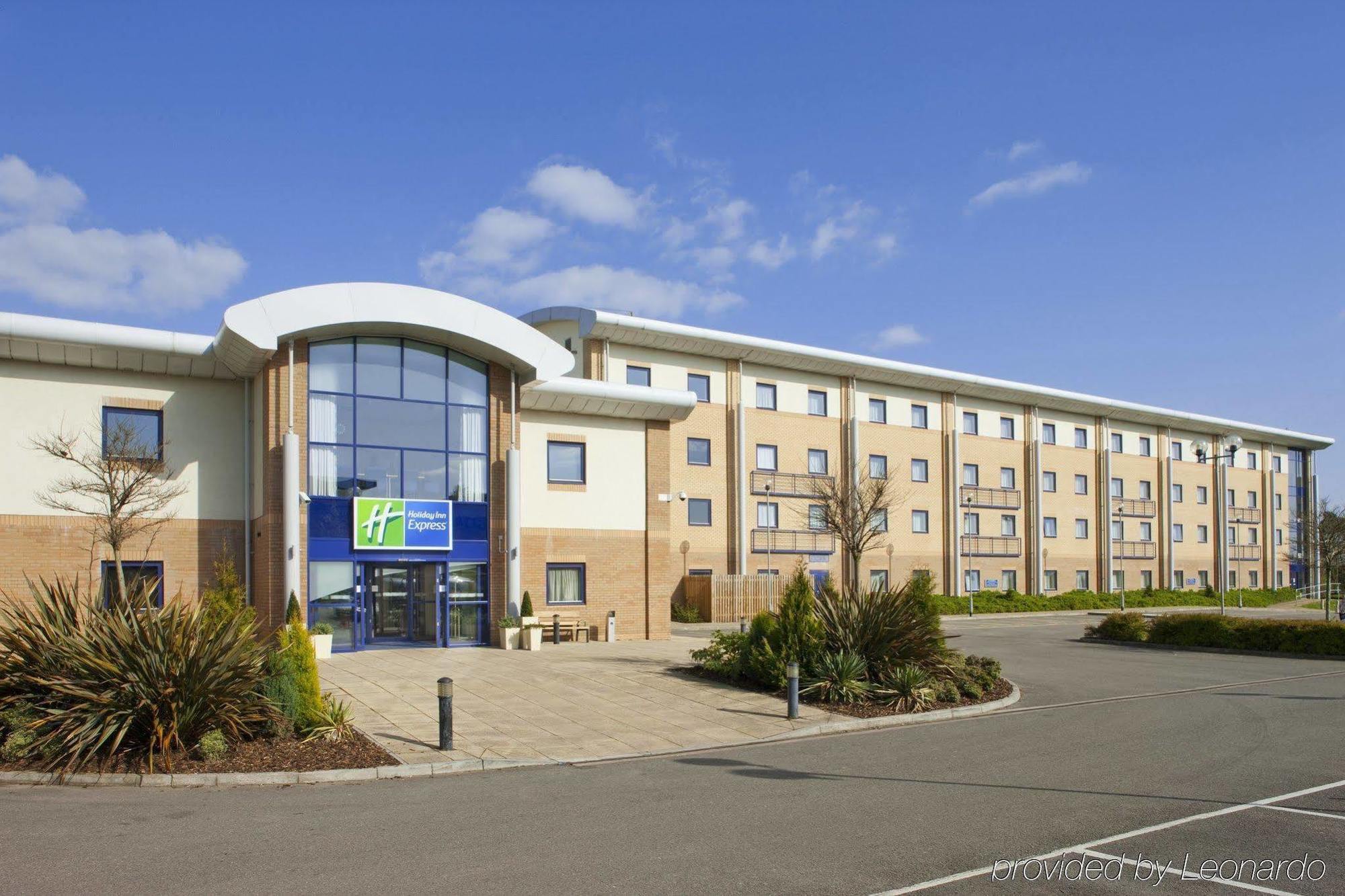 Holiday Inn Express Newport, An Ihg Hotel Exteriér fotografie